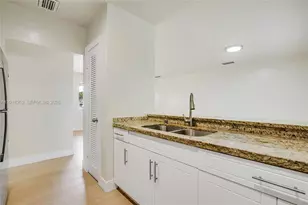 532 SW 79th Ave, Miami, FL 33144 - Photo 6