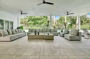 9715 SW 89th Ct, Miami, FL 33176 - Photo 26