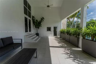9715 SW 89th Ct, Miami, FL 33176 - Photo 16
