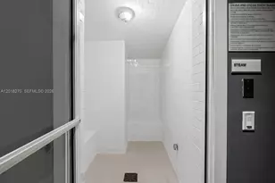 1300 Brickell Bay Dr, Miami, FL 33131 - Photo 34
