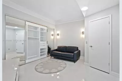 851 NE 1st Ave #3111, Miami, FL 33132 - Photo 4
