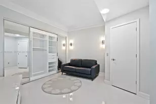851 NE 1st Ave, Miami, FL 33132 - Photo 4