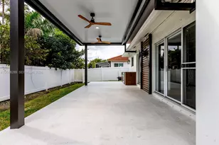 16894 Crestview Ln, Weston, FL 33326 - Photo 6
