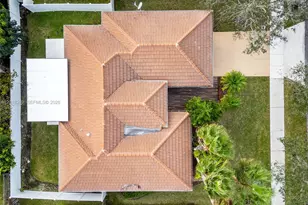 16894 Crestview Ln, Weston, FL 33326 - Photo 48