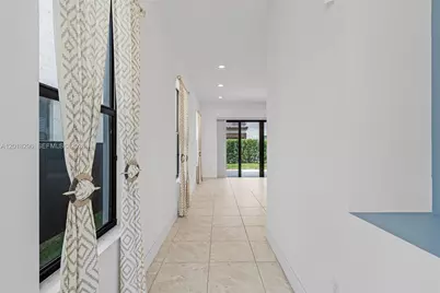 3323 W 96th Pl, Hialeah, FL 33018 - Photo 4