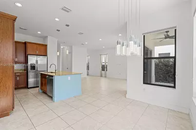 3323 W 96th Pl, Hialeah, FL 33018 - Photo 18