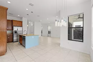 3323 W 96 Pl, Hialeah, FL 33018 - Photo 18