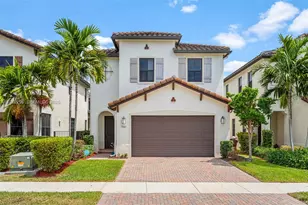 3323 W 96 Pl, Hialeah, FL 33018 - Photo 2