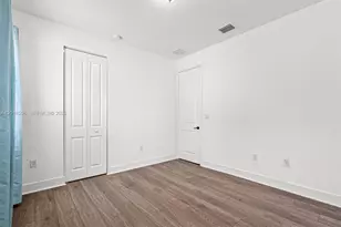 3323 W 96 Pl, Hialeah, FL 33018 - Photo 40