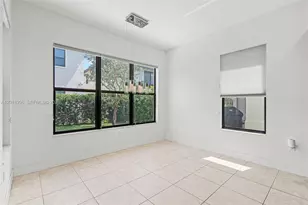 3323 W 96 Pl, Hialeah, FL 33018 - Photo 18