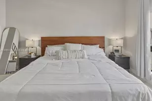 8201 NW 41st St, Doral, FL 33166 - Photo 14