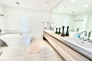 17111 Biscayne Blvd, North Miami Beach, FL 33160 - Photo 20