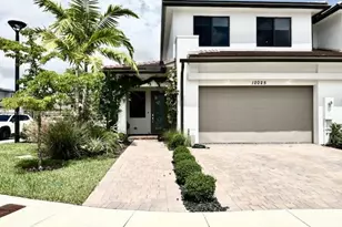 12025 SW 83rd Pl, Miami, FL 33156 - Photo 2