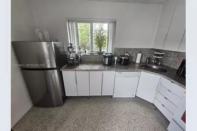 1241 NW 6th St #6, Miami, FL 33125 - Photo 6