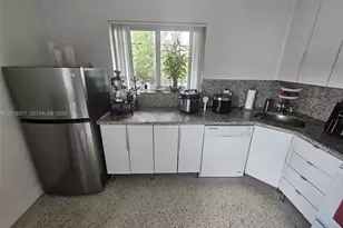 1241 NW 6th St, Miami, FL 33125 - Photo 6