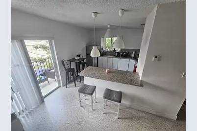1241 NW 6th St #6, Miami, FL 33125 - Photo 4