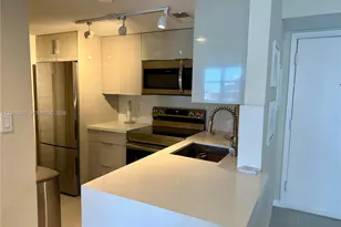 770 Claughton Island Dr, Miami, FL 33131 - Photo 8