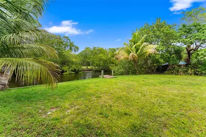 1031 NW 21st St, Fort Lauderdale, FL 33311 - Photo 14