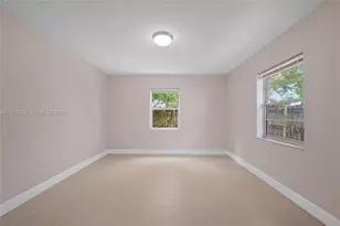 429 Avenida Hermosa, West Palm Beach, FL 33405 - Photo 16