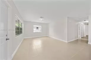 429 Avenida Hermosa, West Palm Beach, FL 33405 - Photo 2