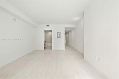 77 SE 5th #2404, Miami, FL 33131 - Photo 8