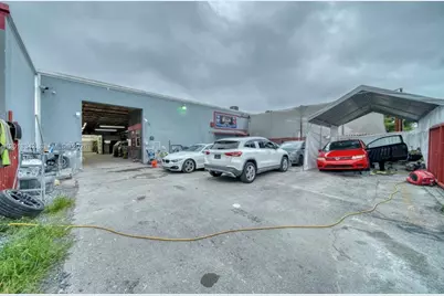 3730 NW 82nd St, Hialeah, FL 33147 - Photo 4