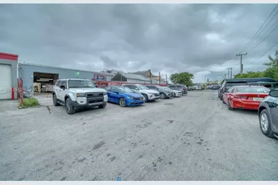 3730 NW 82nd St, Hialeah, FL 33147 - Photo 2