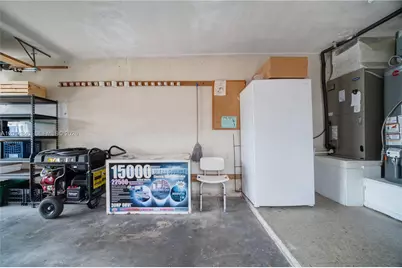 810 NW 78th Ave, Pembroke Pines, FL 33024 - Photo 20