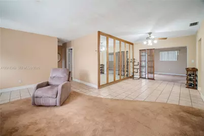 810 NW 78th Ave, Pembroke Pines, FL 33024 - Photo 10