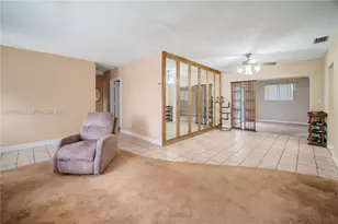 810 NW 78th Ave, Pembroke Pines, FL 33024 - Photo 10