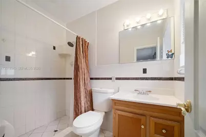 810 NW 78th Ave, Pembroke Pines, FL 33024 - Photo 12