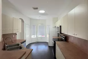 10777 NW 84th Ln, Doral, FL 33178 - Photo 6