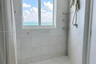 665 NE 25th St, Miami, FL 33137 - Photo 10