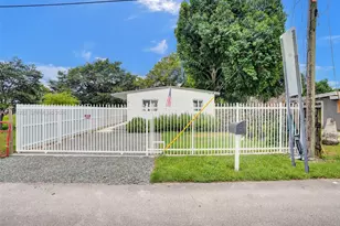 10222 SW 181st St, Miami, FL 33157 - Photo 4