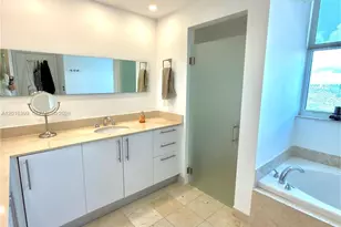 3330 NE 190th St, Aventura, FL 33180 - Photo 18