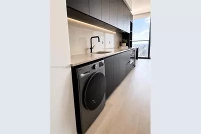 20 NE 11th #4203A, Miami, FL 33132 - Photo 6