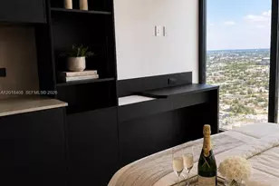 20 NE 11th, Miami, FL 33132 - Photo 2
