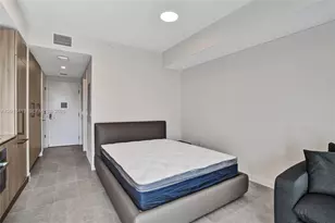 121 NE 5th St, Miami, FL 33132 - Photo 24
