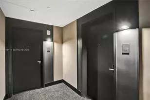 121 NE 5th St, Miami, FL 33132 - Photo 28