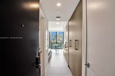 121 NE 5th Street #1001B, Miami, FL 33132 - Photo 2