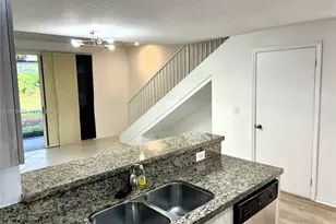 982 Sevilla Cir, Weston, FL 33326 - Photo 6