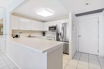 2301 Collins Ave #404, Miami Beach, FL 33139 - Photo 6