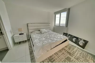 92 SW 3rd St #5203, Miami, FL 33130 - Photo 12