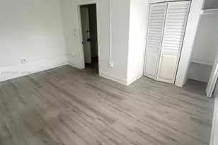 967 SW 5th St, Miami, FL 33130 - Photo 8