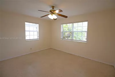 125 SW 3rd Ave, Hallandale Beach, FL 33009 - Photo 12