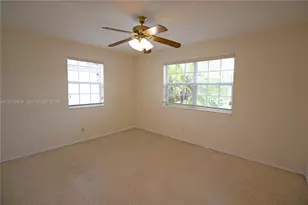 125 SW 3rd Ave, Hallandale Beach, FL 33009 - Photo 12