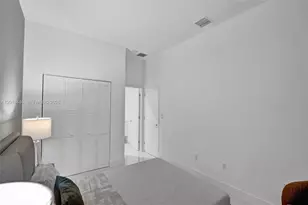 1801 NE 13th St, Fort Lauderdale, FL 33304 - Photo 16