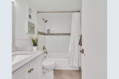 7840 NW 50th St #404, Lauderhill, FL 33351 - Photo 26