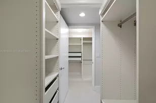 495 Brickell Ave, Miami, FL 33131 - Photo 14