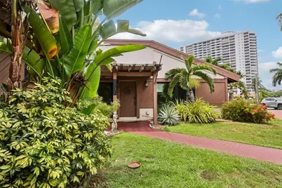2731 S Parkview Dr, Hallandale Beach, FL 33009 - Photo 42